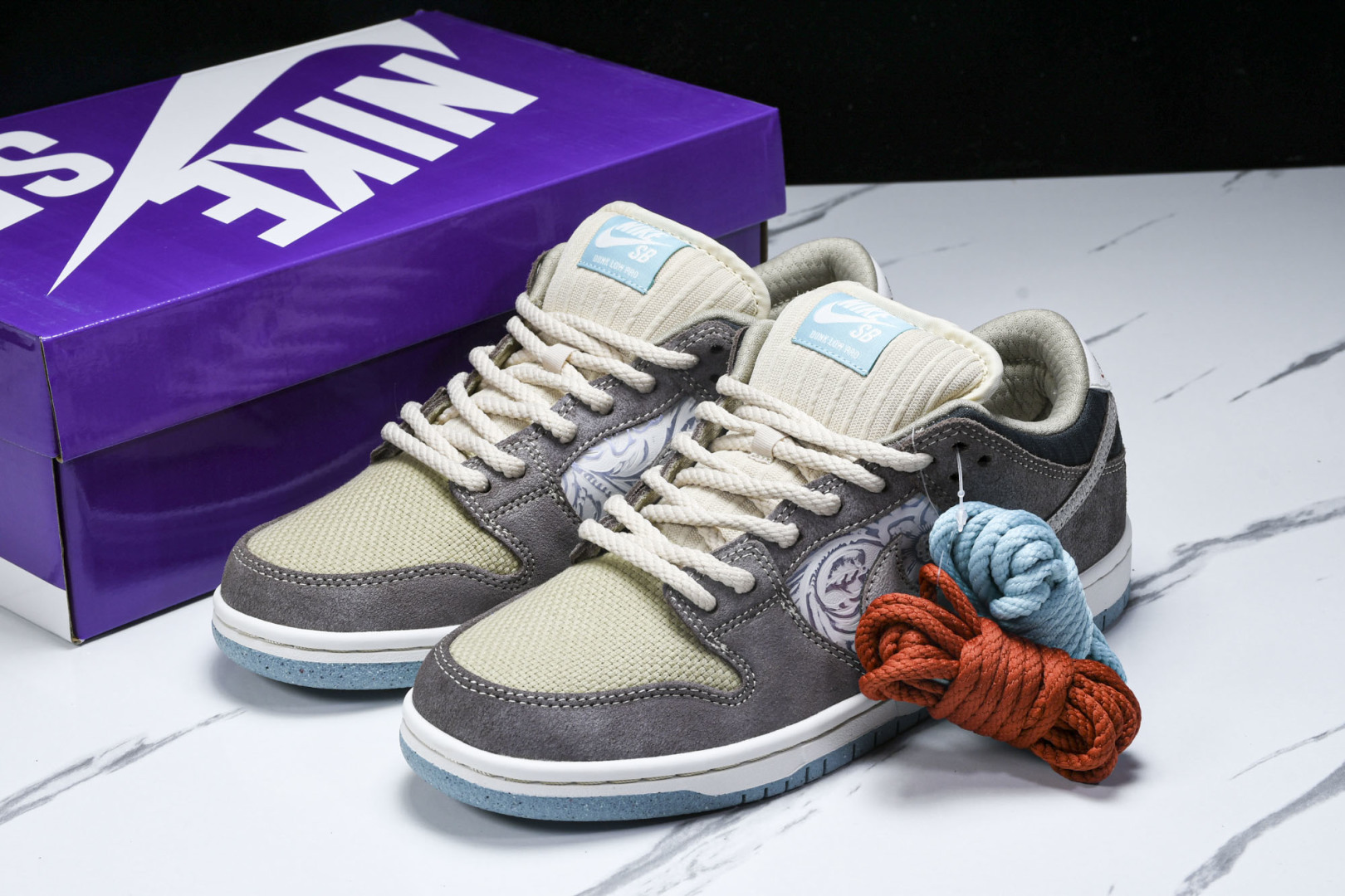 Dunk棕灰 尺码36-47.5

纯原出品-SB Dunk Low“Big Money Savings