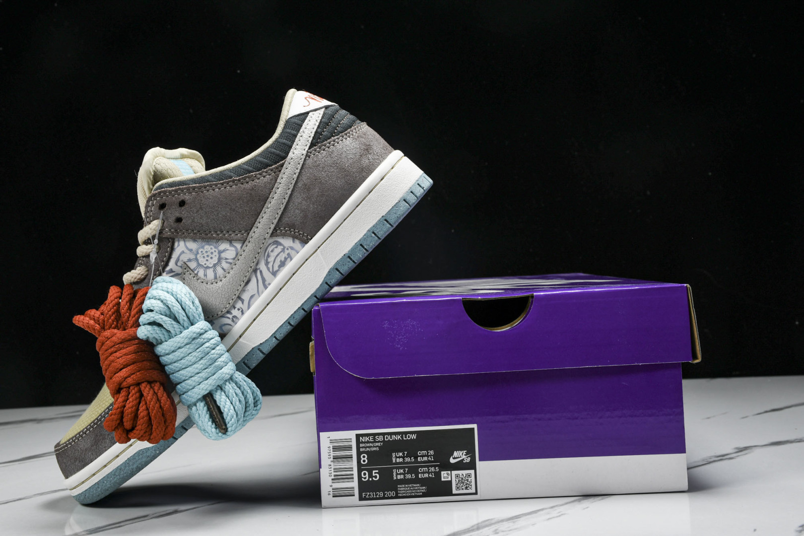 Dunk棕灰 尺码36-47.5

纯原出品-SB Dunk Low“Big Money Savings