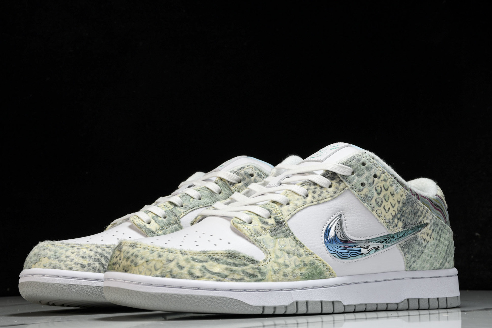 龙年限定 尺码36-46

纯原-Dunk Low 龙年限定 三太子敖丙 定制球鞋 DV0831-101