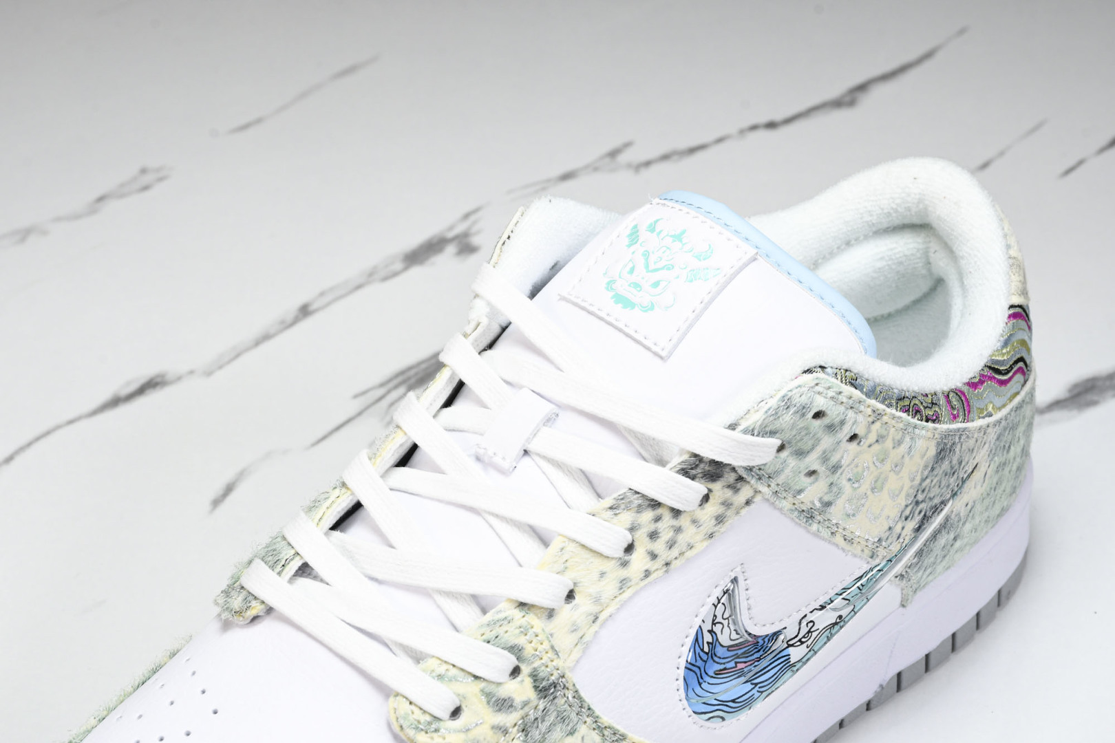 龙年限定 尺码36-46

纯原-Dunk Low 龙年限定 三太子敖丙 定制球鞋 DV0831-101