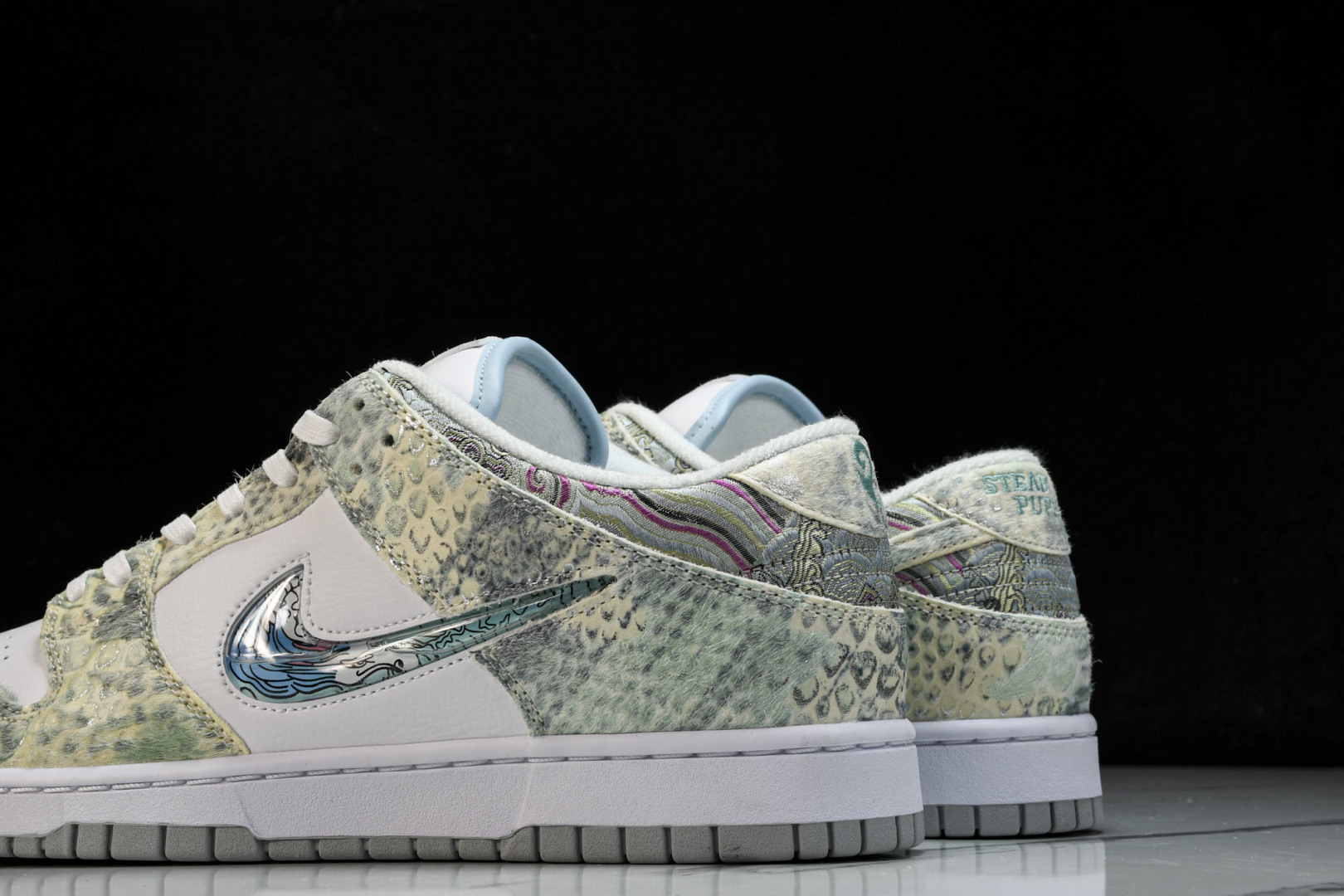 龙年限定 尺码36-46

纯原-Dunk Low 龙年限定 三太子敖丙 定制球鞋 DV0831-101