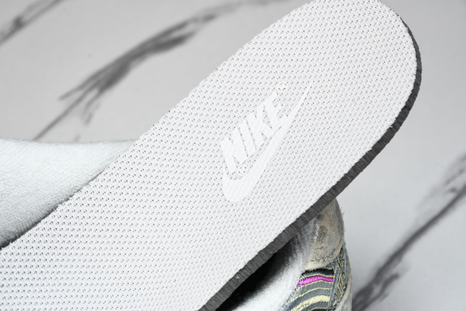 龙年限定 尺码36-46

纯原-Dunk Low 龙年限定 三太子敖丙 定制球鞋 DV0831-101