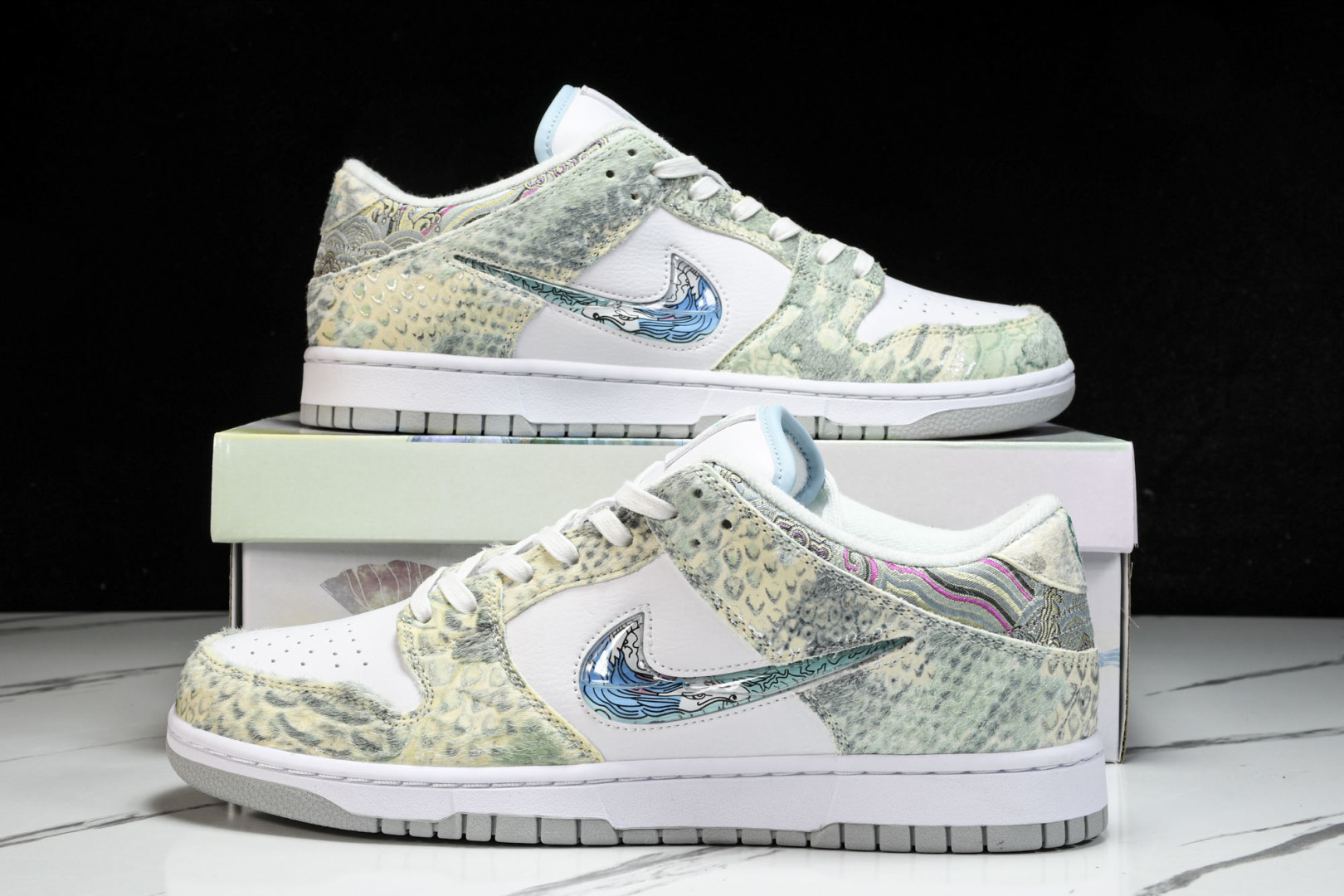 龙年限定 尺码36-46

纯原-Dunk Low 龙年限定 三太子敖丙 定制球鞋 DV0831-101