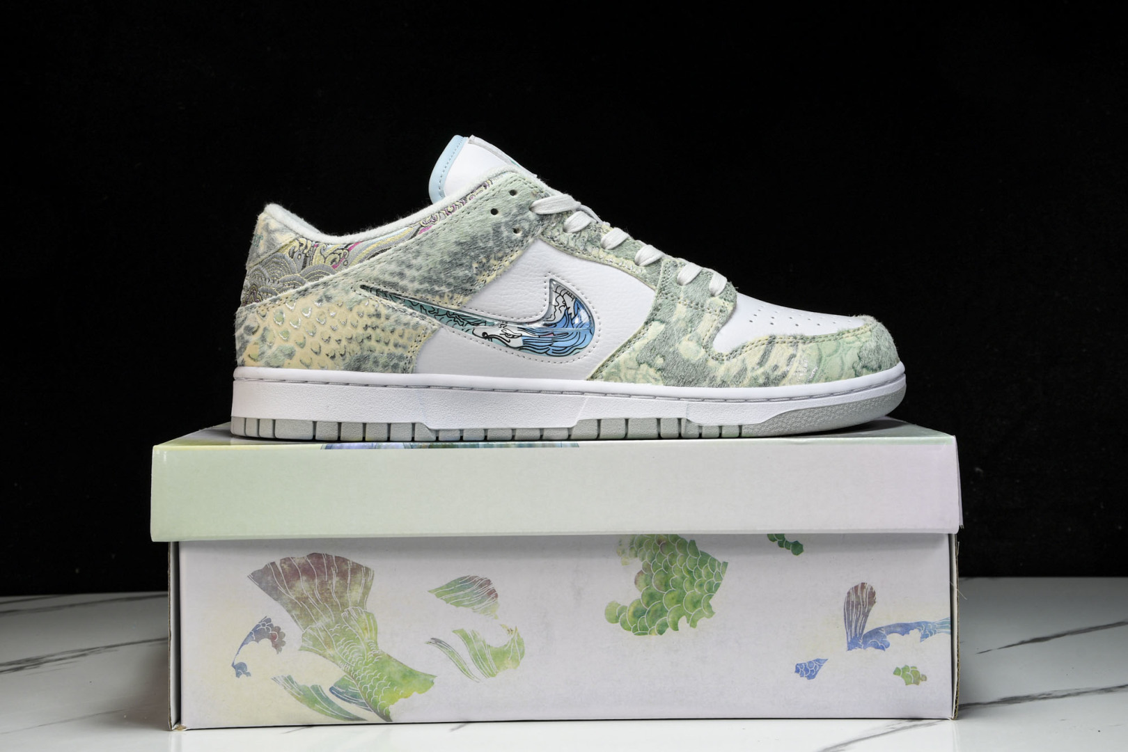 龙年限定 尺码36-46

纯原-Dunk Low 龙年限定 三太子敖丙 定制球鞋 DV0831-101