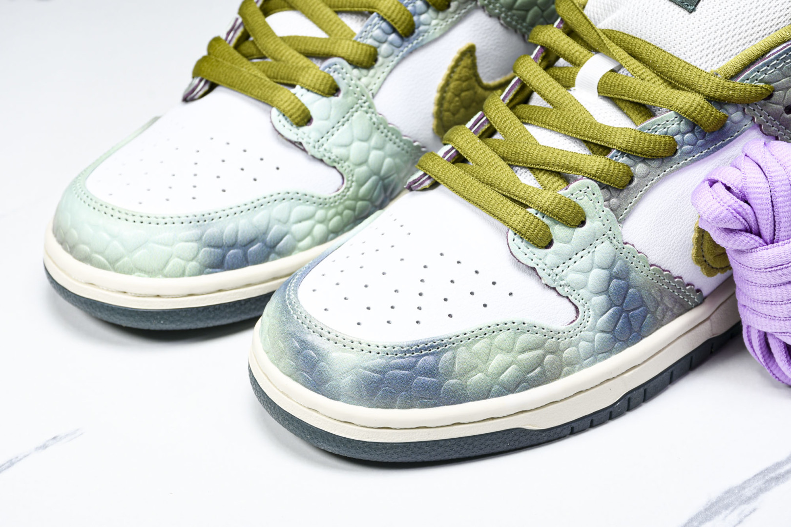 Dunk纯原 尺码40-48.5

纯原版出品-NK SB Dunk Low Alexis Sablon