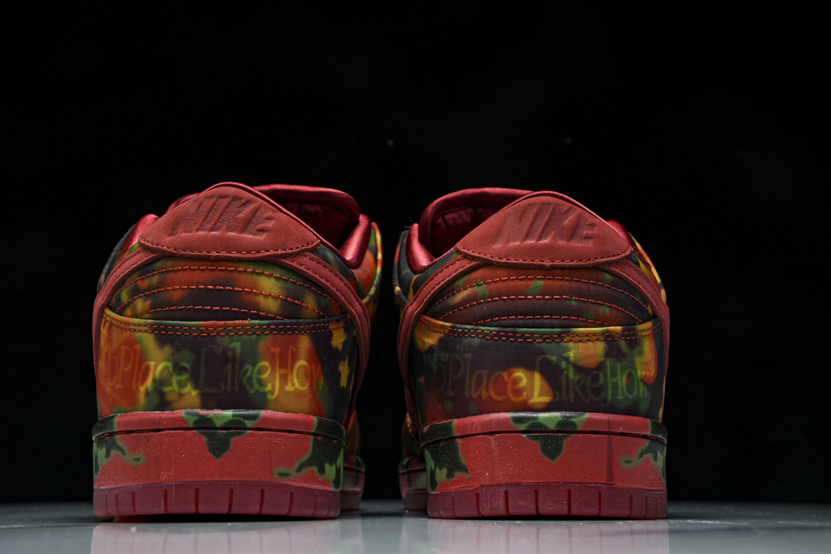 Dunk 尺码40-47.5

纯原版出品-The Wizard of x NK SB Dunk Low