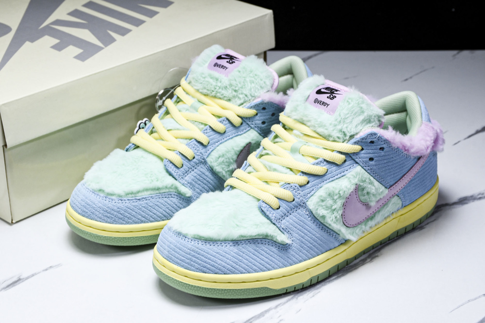 Dunk蓝绿粉 尺码36-47.5

纯原版出品-Verdy x NK Dunk SB Low 蓝绿粉 