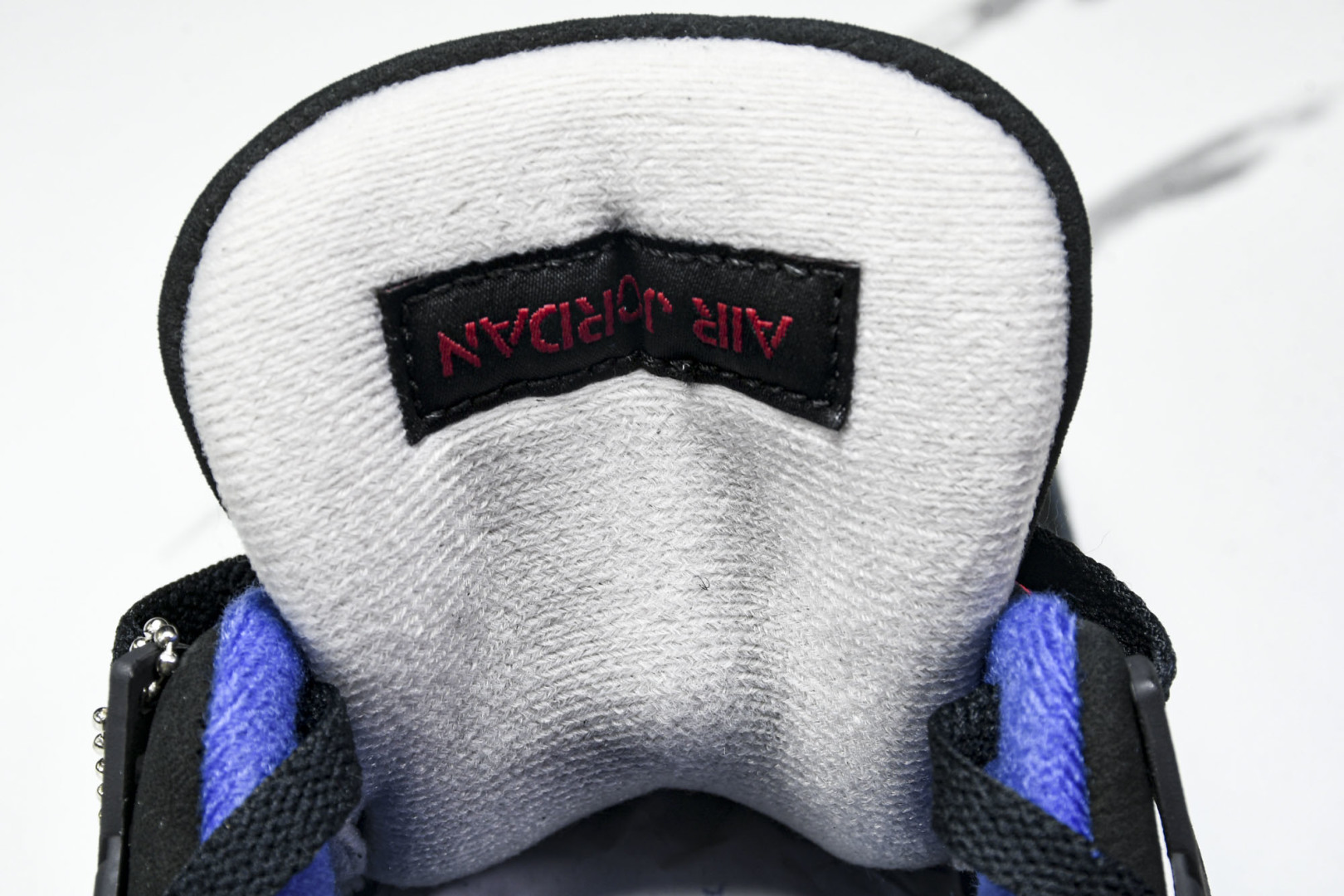 AJ4黑蓝 尺码40-47.5

纯原版出品-Air Jordan 4 Retro Rare Air 稀