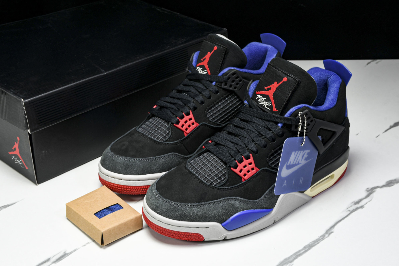 AJ4黑蓝 尺码40-47.5

纯原版出品-Air Jordan 4 Retro Rare Air 稀