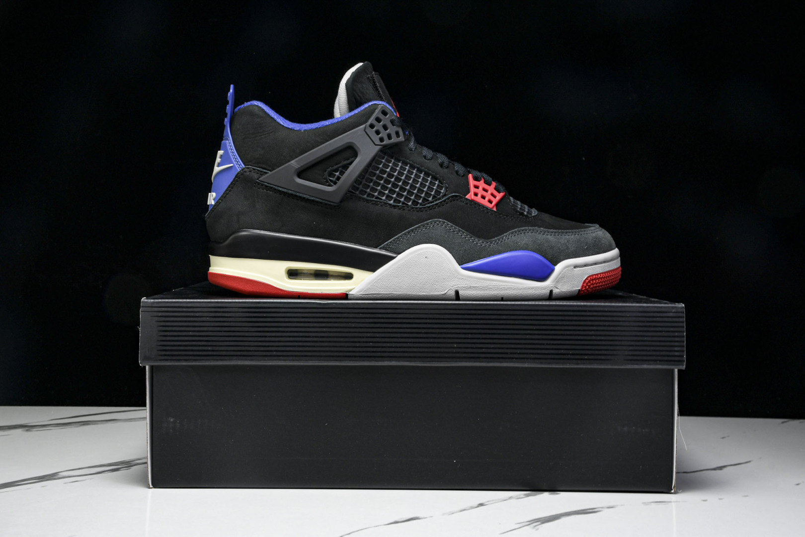 AJ4黑蓝 尺码40-47.5

纯原版出品-Air Jordan 4 Retro Rare Air 稀