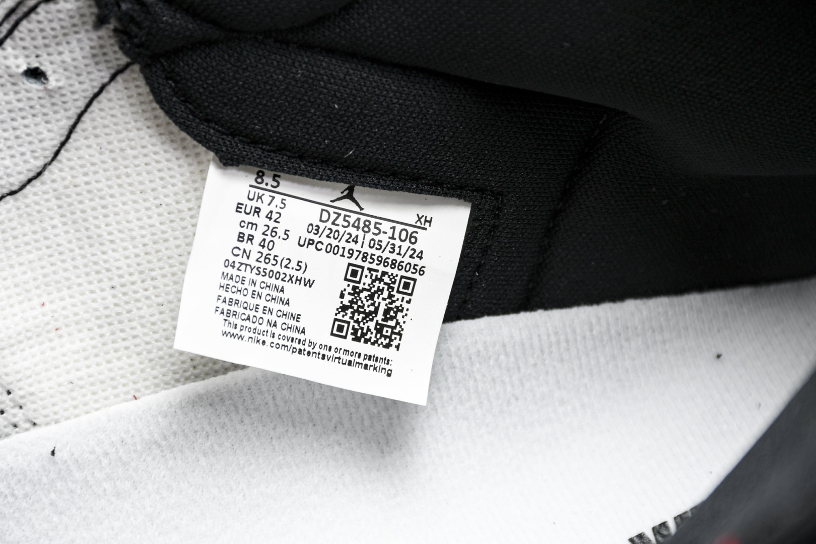 AJ1高帮 尺码36-47.5
特价福利
纯原版出品-Air Jordan 1 Retro High O