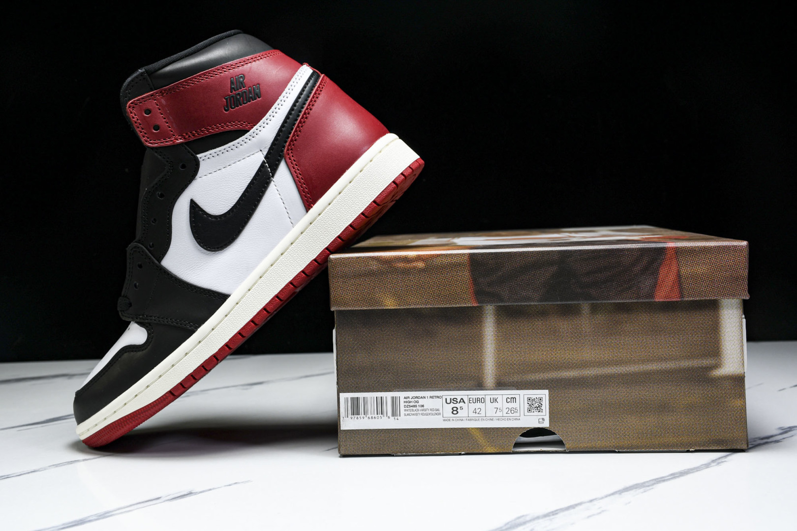 AJ1高帮 尺码36-47.5
特价福利
纯原版出品-Air Jordan 1 Retro High O