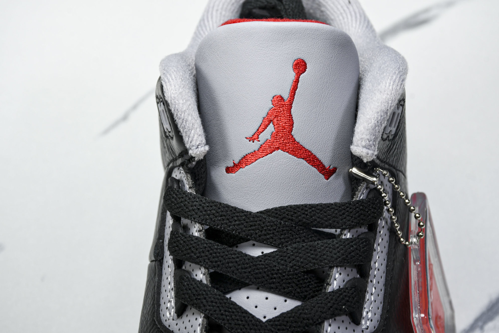 AJ3 尺码40-47.5
 旧款（有新款价格620）
纯原版出品-Air Jordan 3 Retro