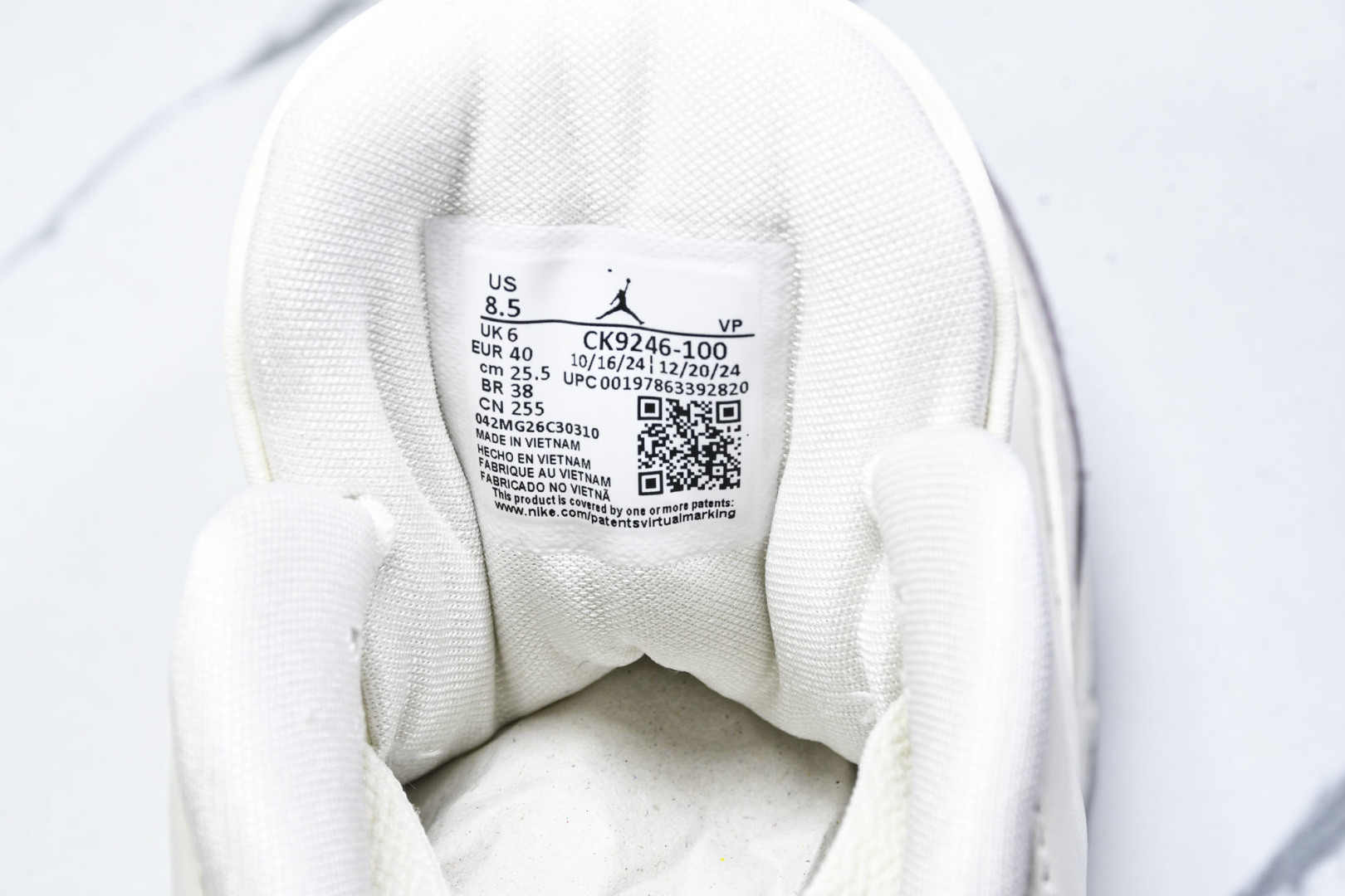 AJ3 尺码36-47.5

纯原版出品-WMNS Air Jordan 3 Retro Sail Ce