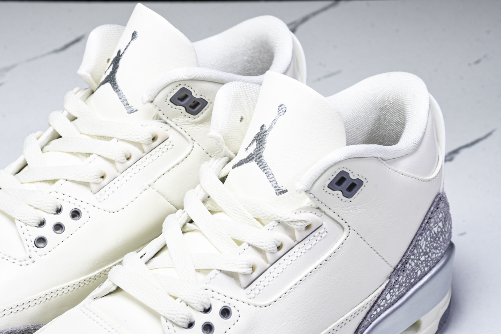 AJ3 尺码36-47.5

纯原版出品-WMNS Air Jordan 3 Retro Sail Ce