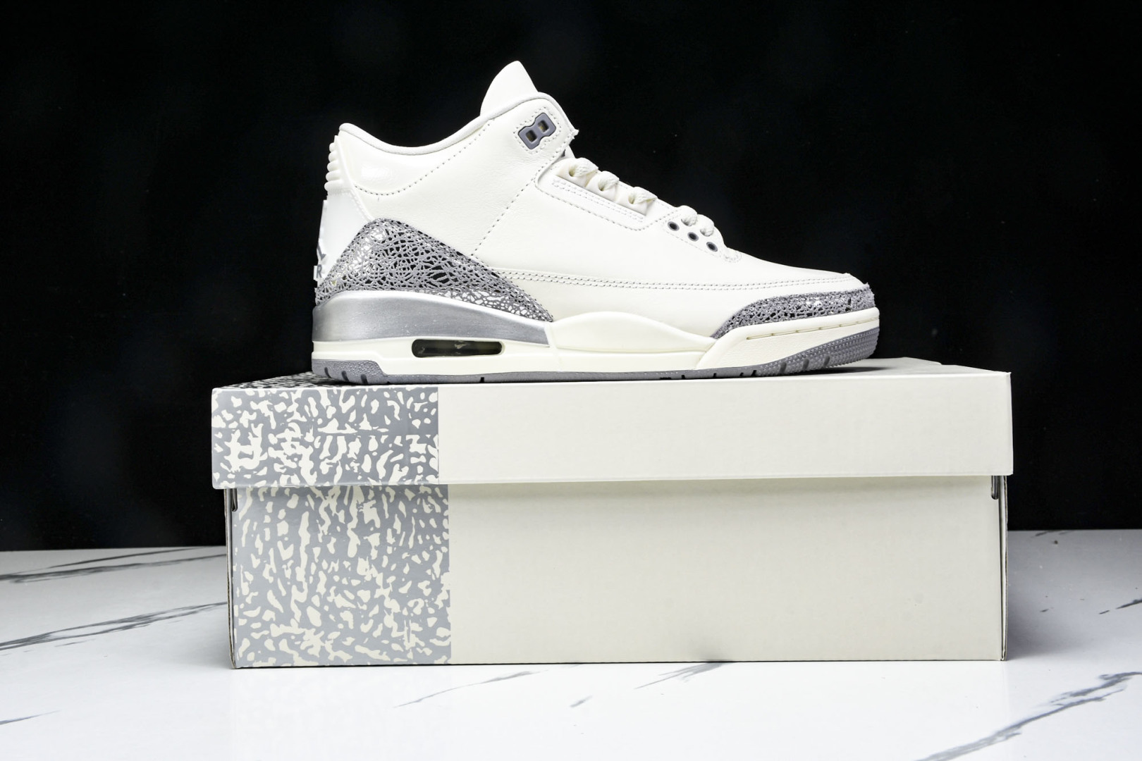 AJ3 尺码36-47.5

纯原版出品-WMNS Air Jordan 3 Retro Sail Ce