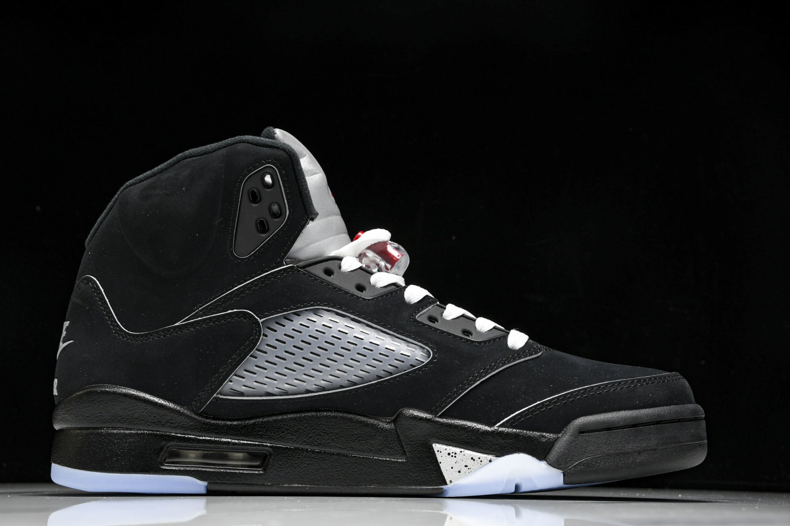 AJ5黑银 尺码40-47.5

纯原出品-Air Jordan 5 OG 2025 Metallic 