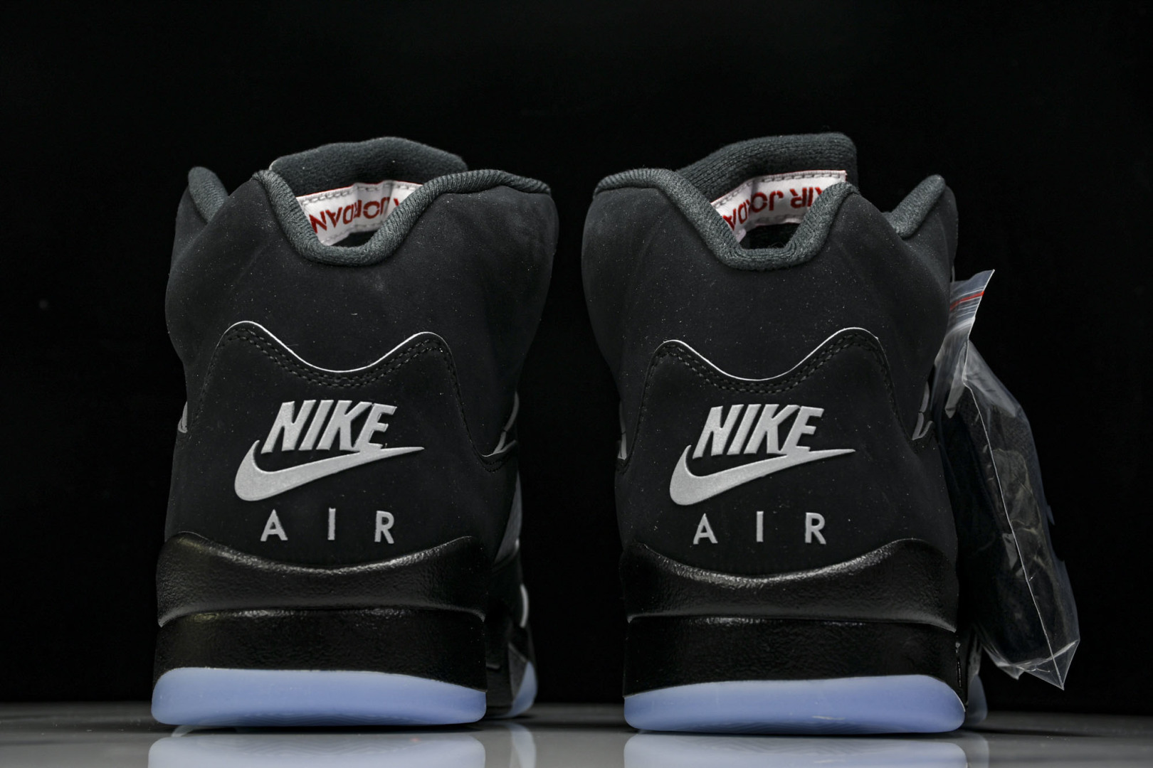 AJ5黑银 尺码40-47.5

纯原出品-Air Jordan 5 OG 2025 Metallic 