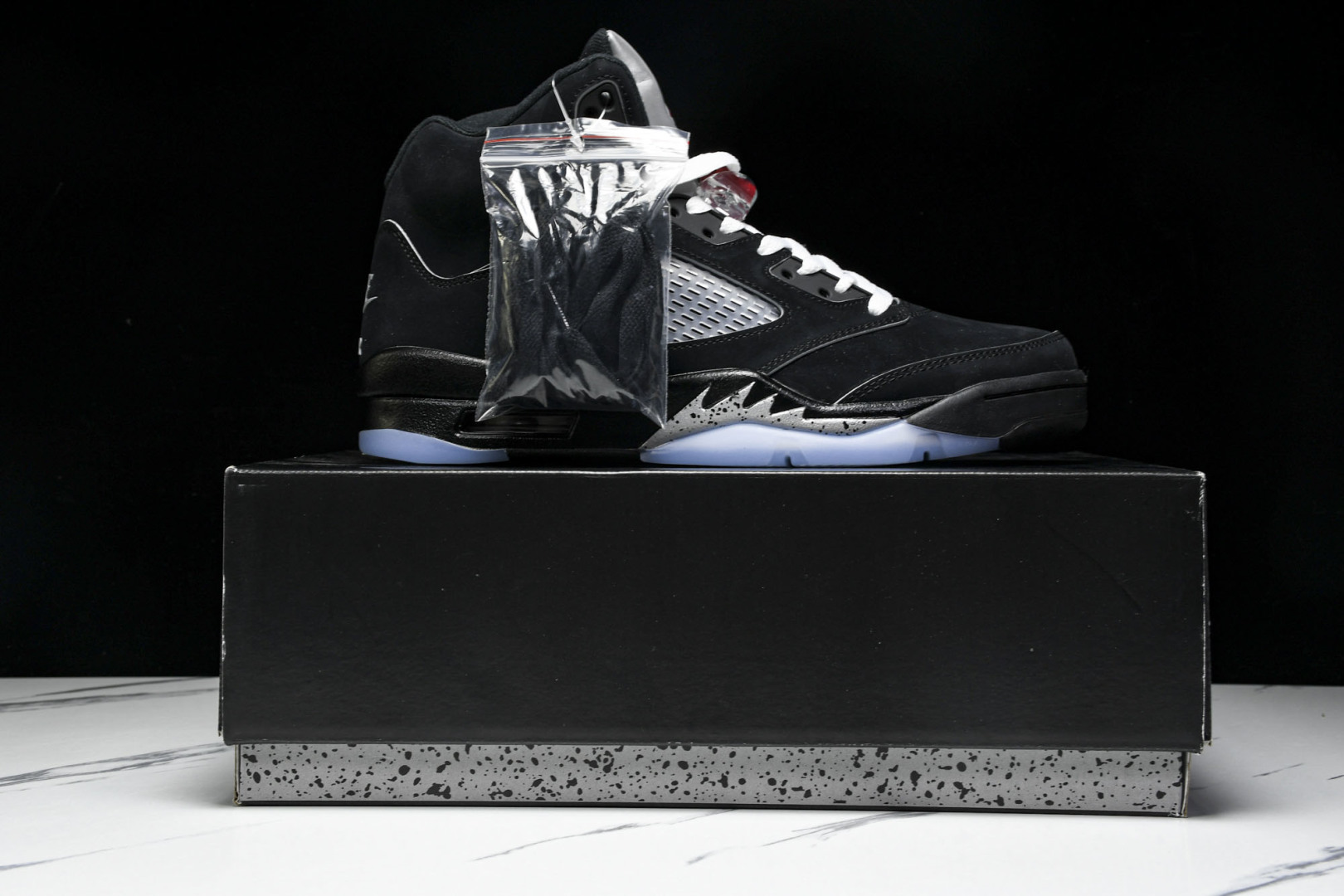 AJ5黑银 尺码40-47.5

纯原出品-Air Jordan 5 OG 2025 Metallic 