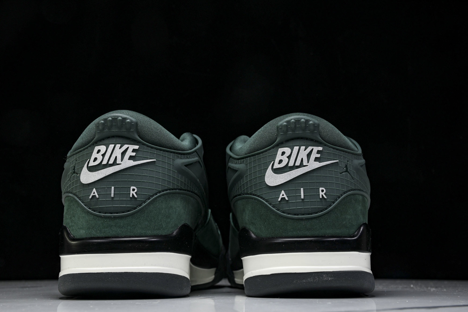 AJ14 尺码36-47.5

纯原版出品-Air Jordan 4 Remastered AJ4 乔4