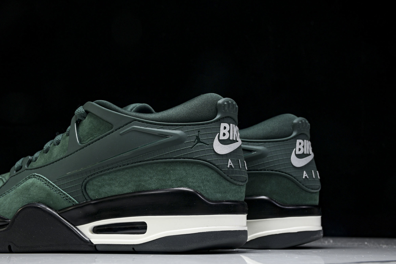 AJ14 尺码36-47.5

纯原版出品-Air Jordan 4 Remastered AJ4 乔4