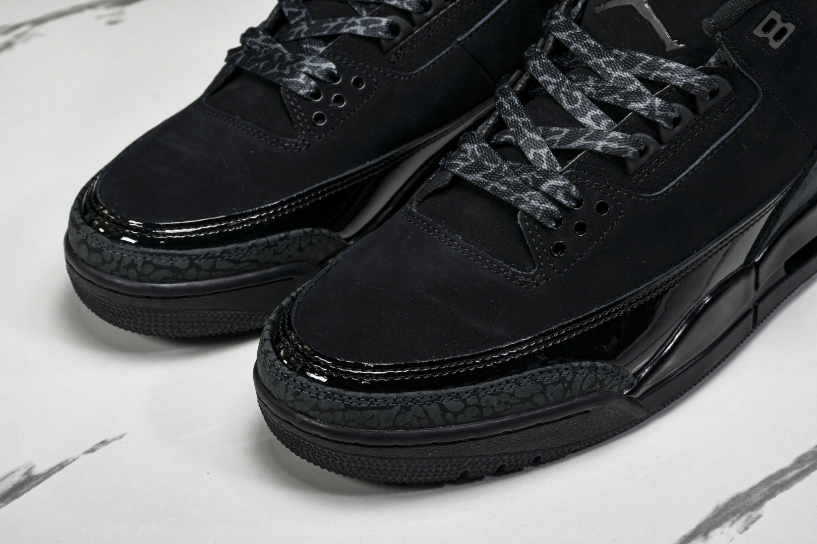 AJ3黑 尺码40-47.5

纯原版出品-Air Jordan 3 Retro Black Cat 黑