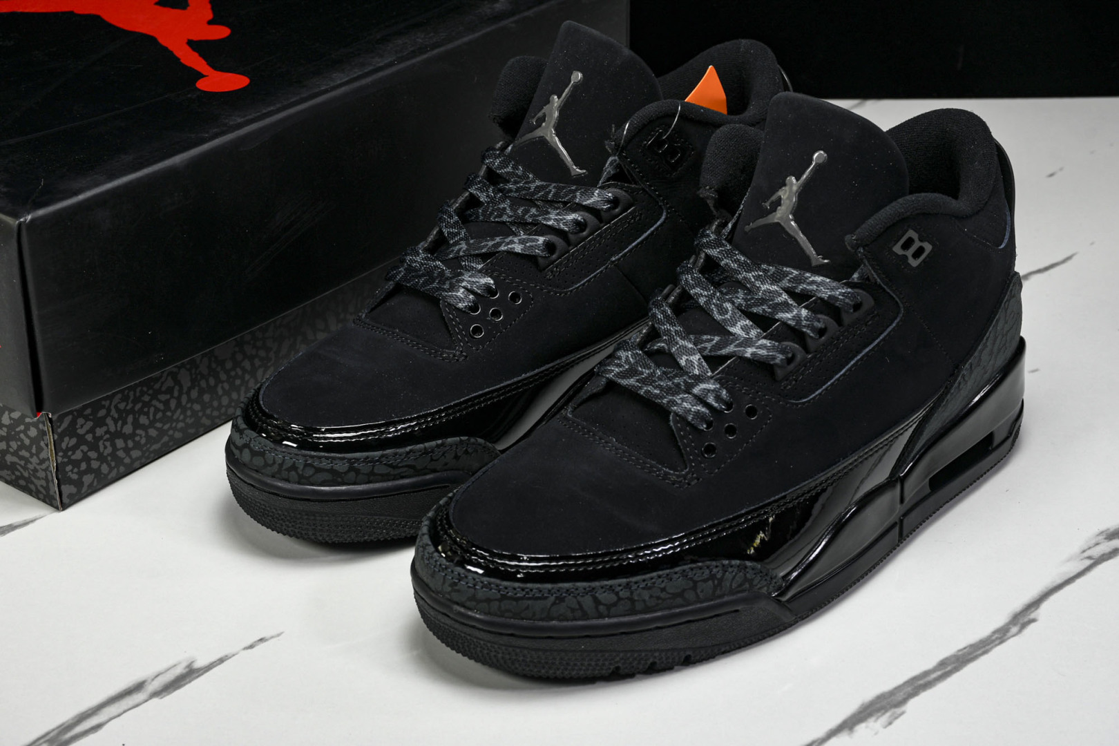 AJ3黑 尺码40-47.5

纯原版出品-Air Jordan 3 Retro Black Cat 黑