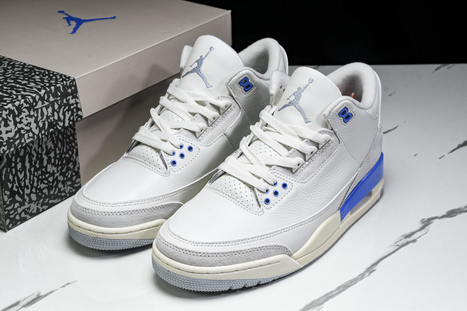 AJ3白蓝 尺码40-48.5

纯原出品-Air Jordan 3 Retro Lucky Short