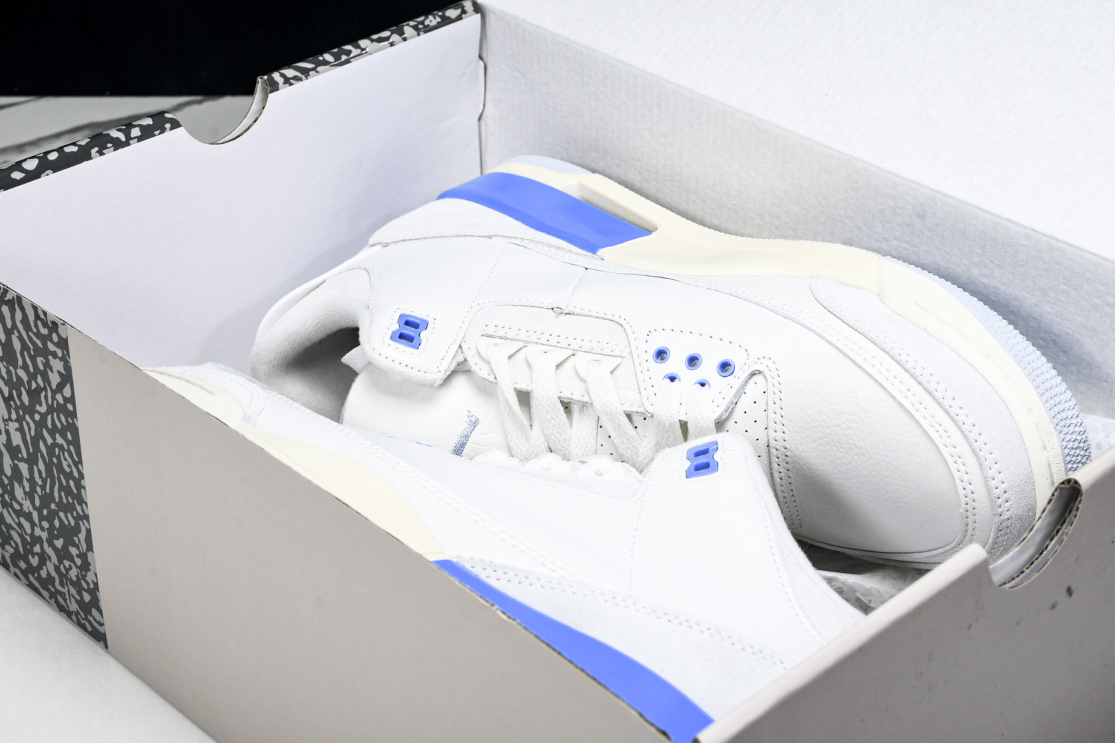 AJ3白蓝 尺码40-48.5

纯原出品-Air Jordan 3 Retro Lucky Short