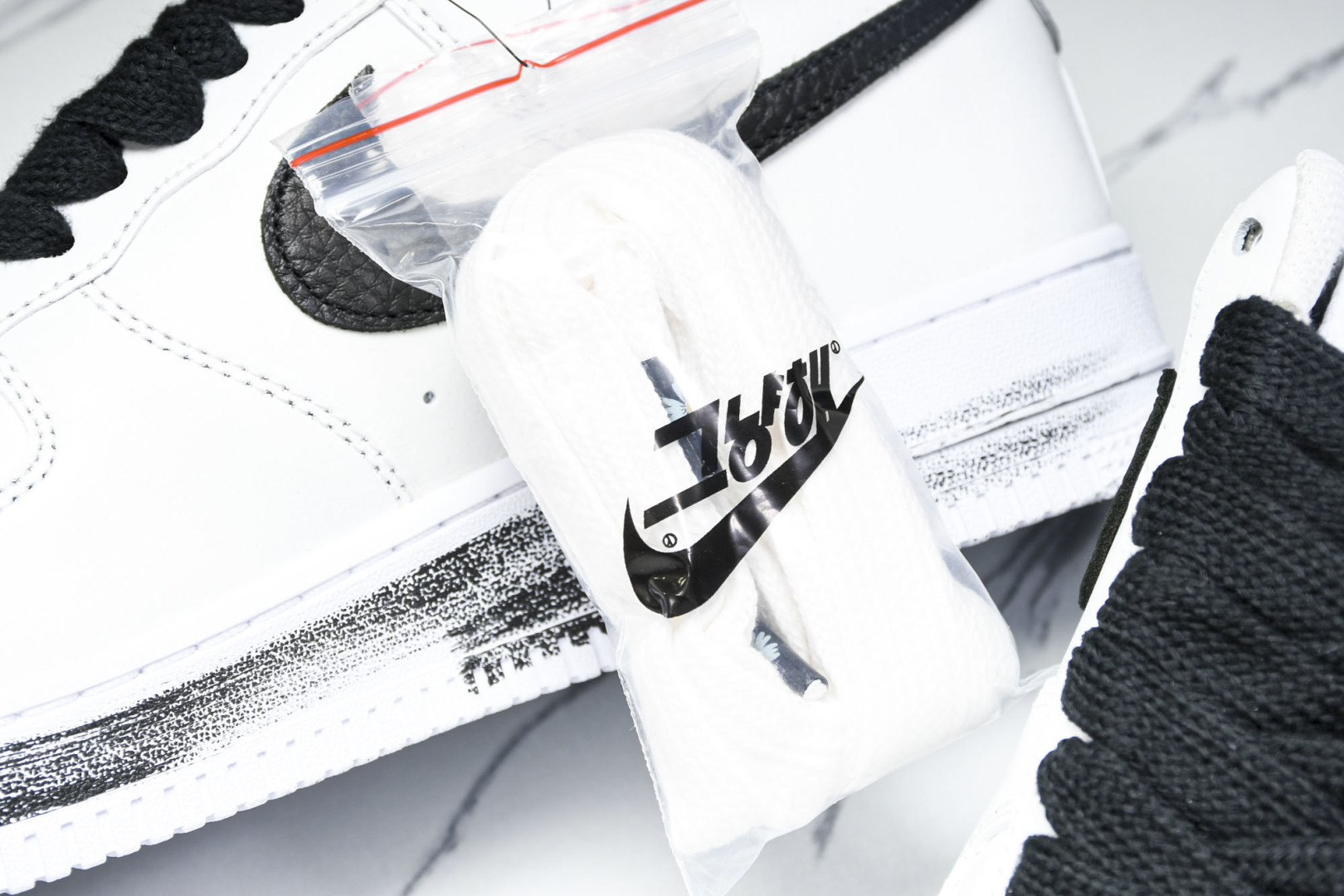 AF1权志龙2.0白 尺码：36-47.5

纯原-PEACEMINUSONE x Nk Air For