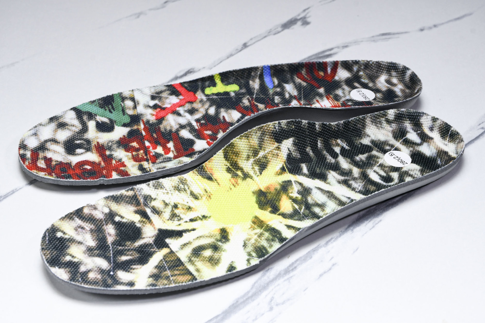 AF1权志龙2.0白 尺码：36-47.5

纯原-PEACEMINUSONE x Nk Air For