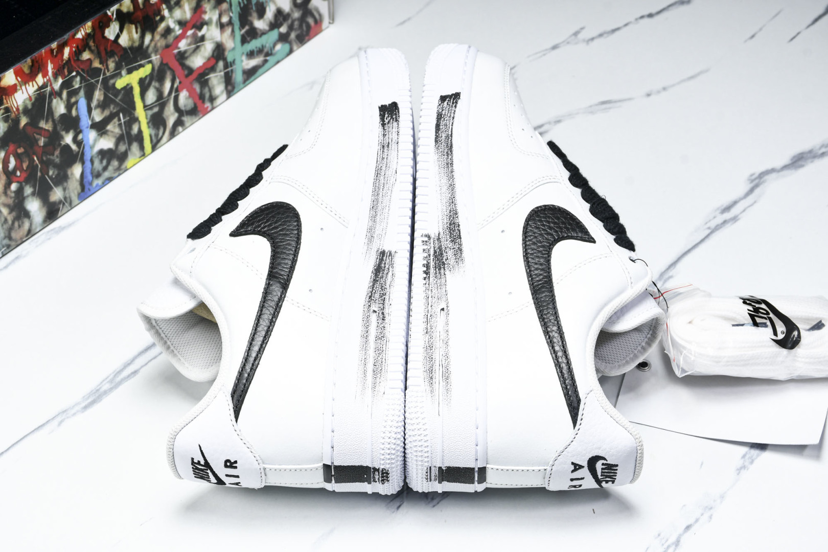 AF1权志龙2.0白 尺码：36-47.5

纯原-PEACEMINUSONE x Nk Air For