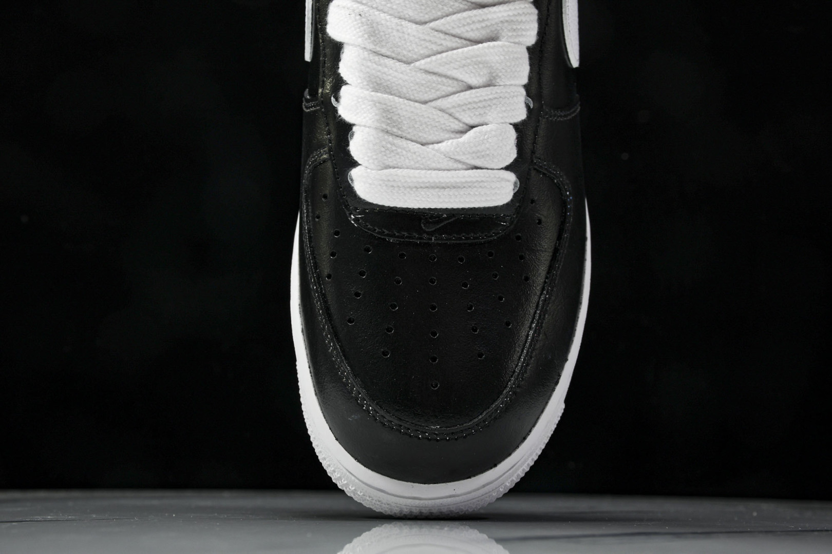 小雏菊 权志龙黑色 尺码：36-47.5

纯原出品-PEACEMINUSONE x AF1 权志龙小雏