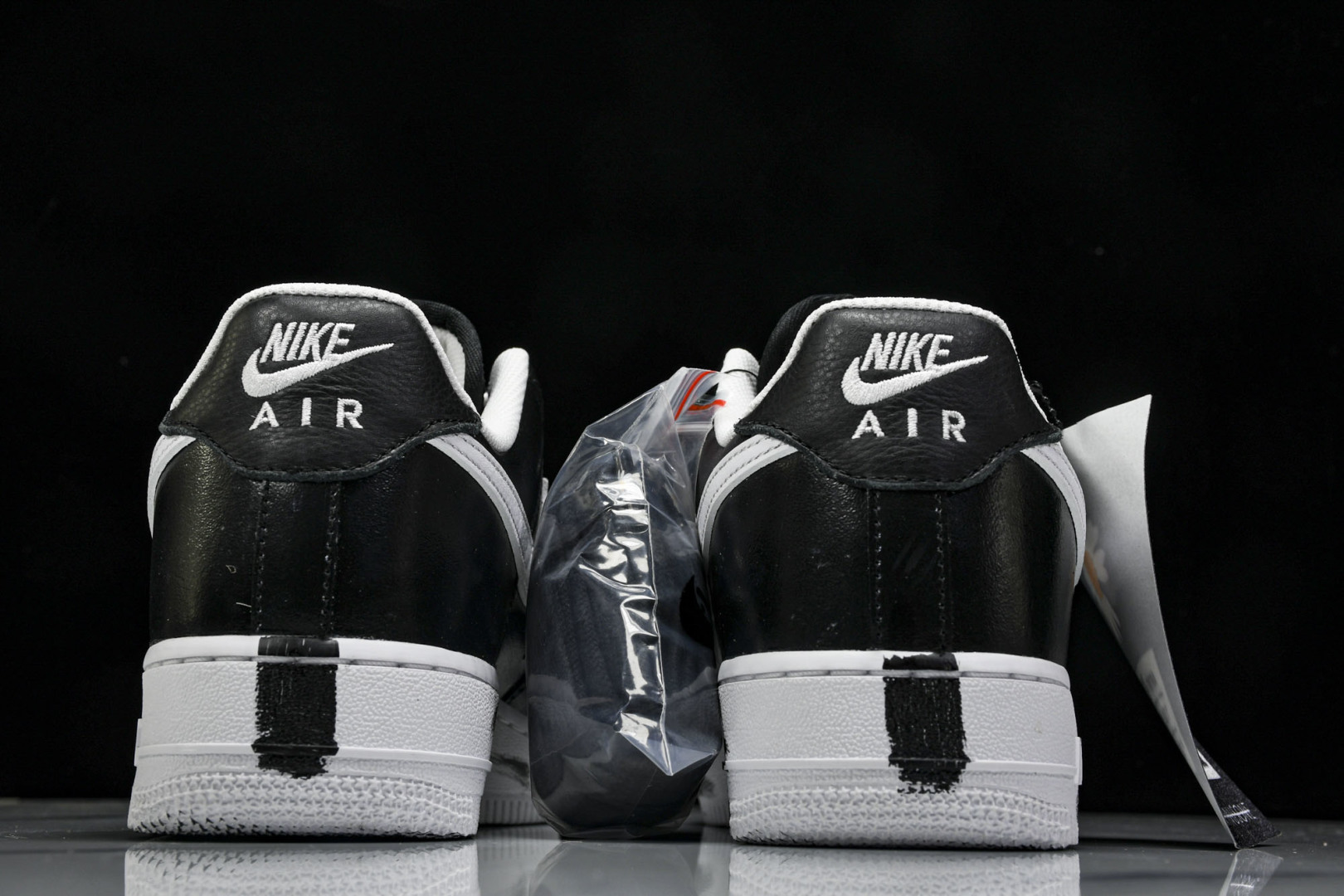 小雏菊 权志龙黑色 尺码：36-47.5

纯原出品-PEACEMINUSONE x AF1 权志龙小雏