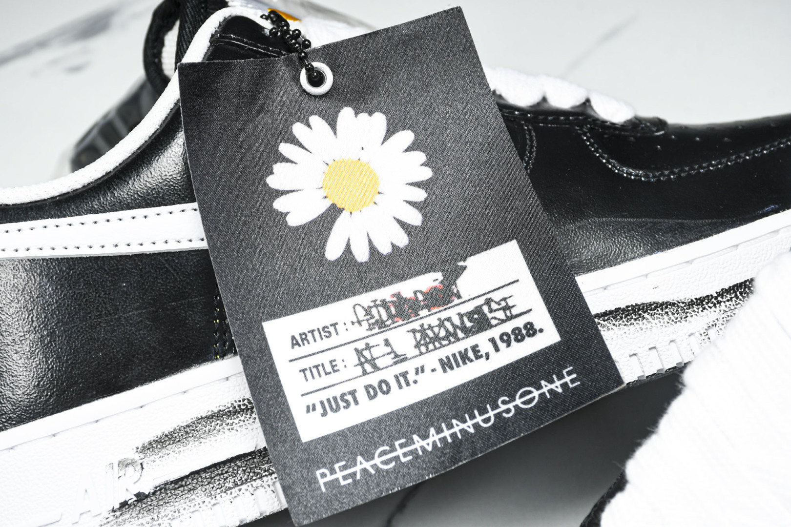 小雏菊 权志龙黑色 尺码：36-47.5

纯原出品-PEACEMINUSONE x AF1 权志龙小雏