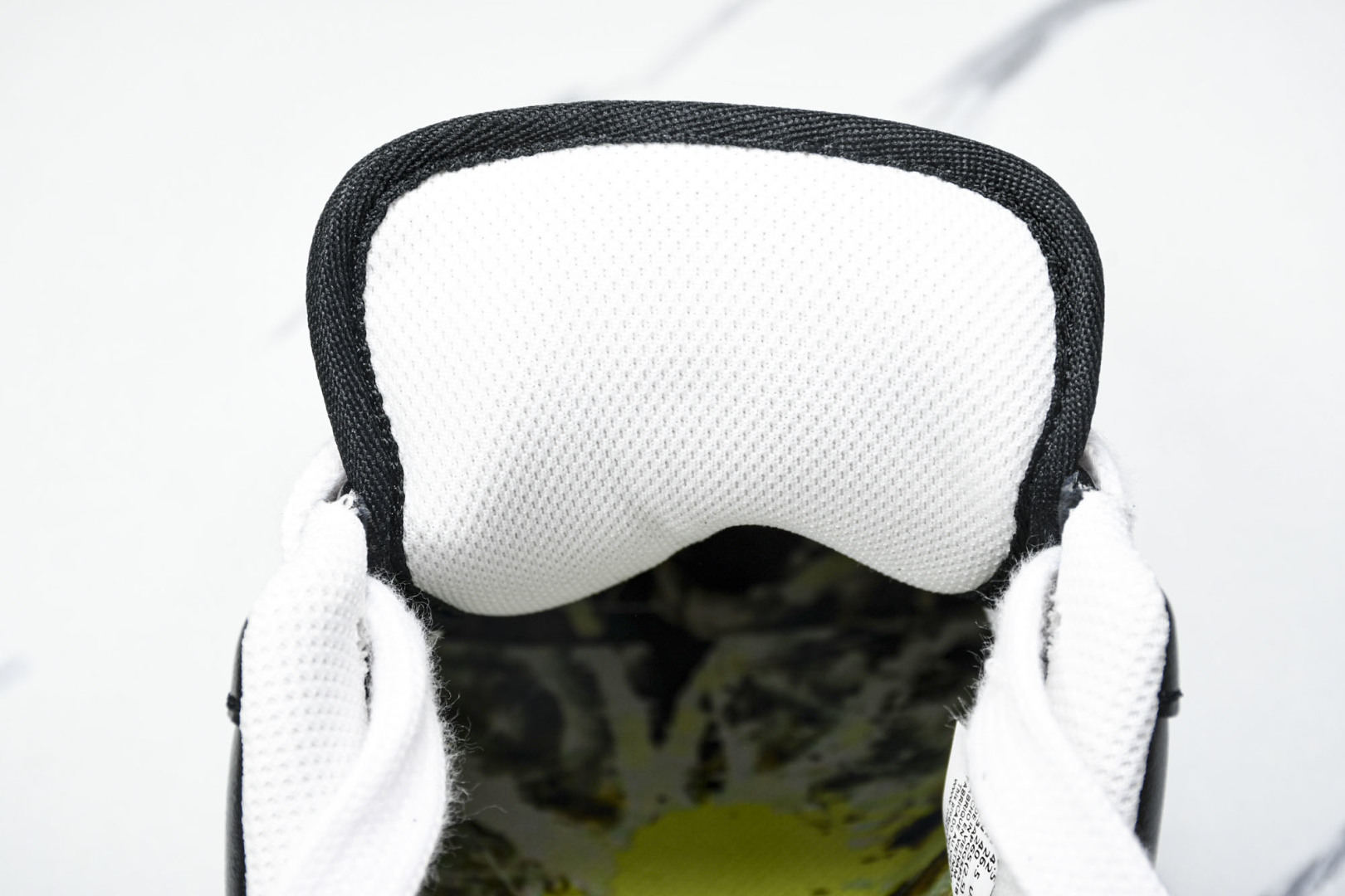 小雏菊 权志龙黑色 尺码：36-47.5

纯原出品-PEACEMINUSONE x AF1 权志龙小雏