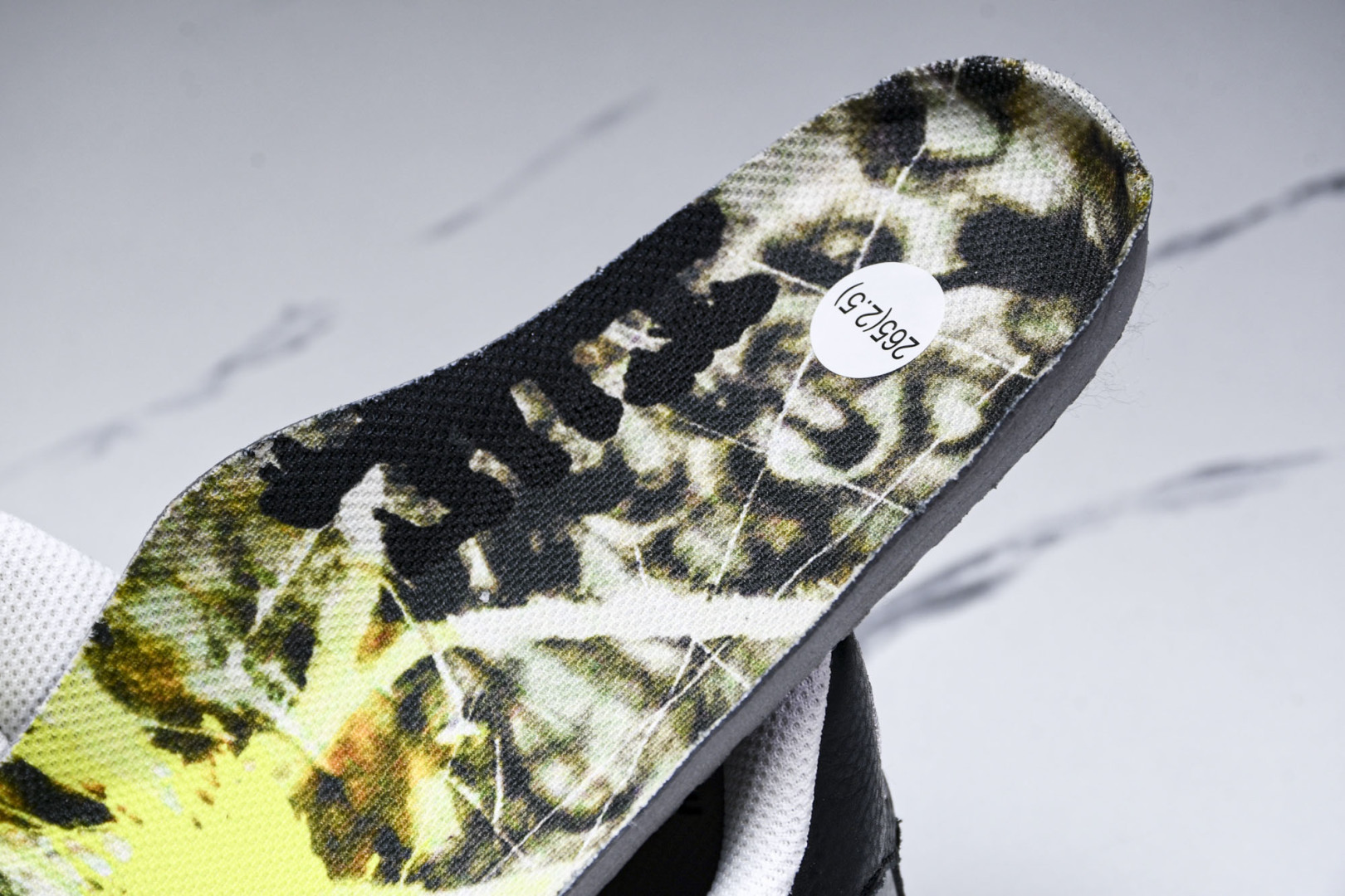 小雏菊 权志龙黑色 尺码：36-47.5

纯原出品-PEACEMINUSONE x AF1 权志龙小雏