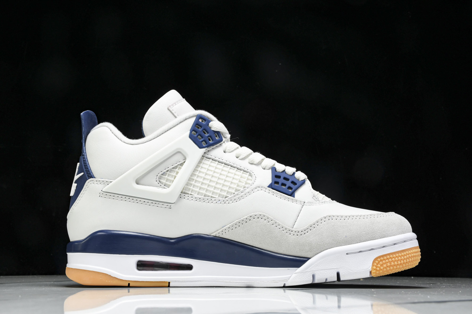 AJ4 尺码36-47.5

纯原版出品-Air Jordan 4 Retro SB Navy 海军蓝 
