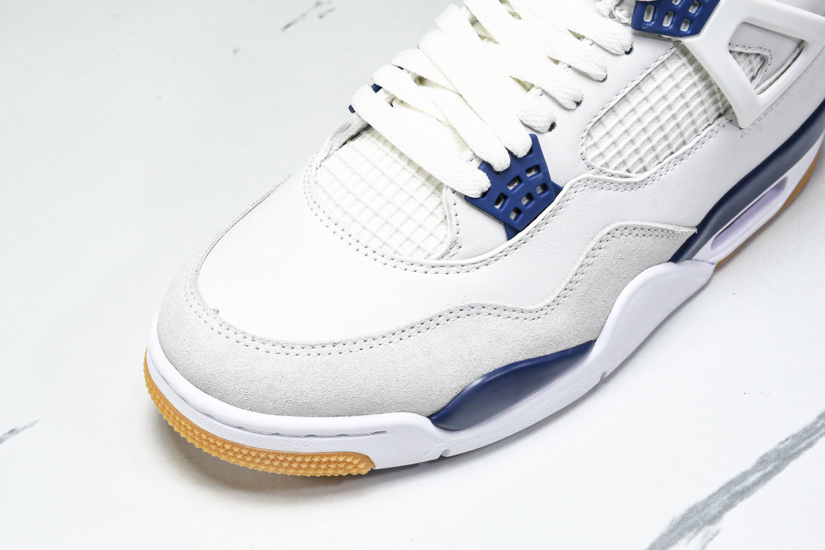 AJ4 尺码36-47.5

纯原版出品-Air Jordan 4 Retro SB Navy 海军蓝 
