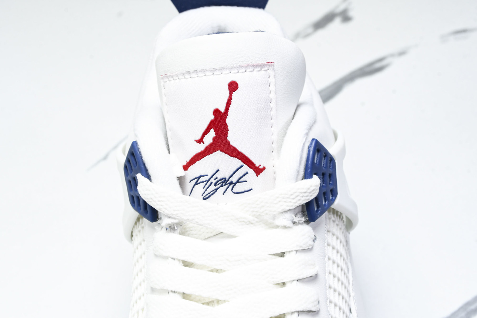 AJ4 尺码36-47.5

纯原版出品-Air Jordan 4 Retro SB Navy 海军蓝 