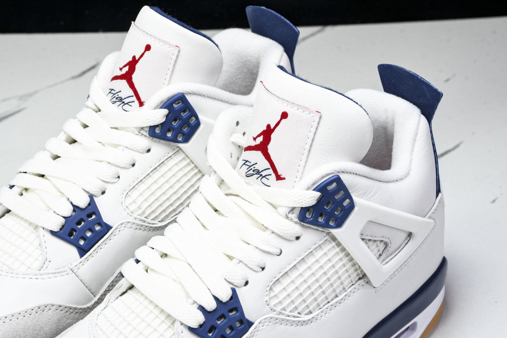AJ4 尺码36-47.5

纯原版出品-Air Jordan 4 Retro SB Navy 海军蓝 