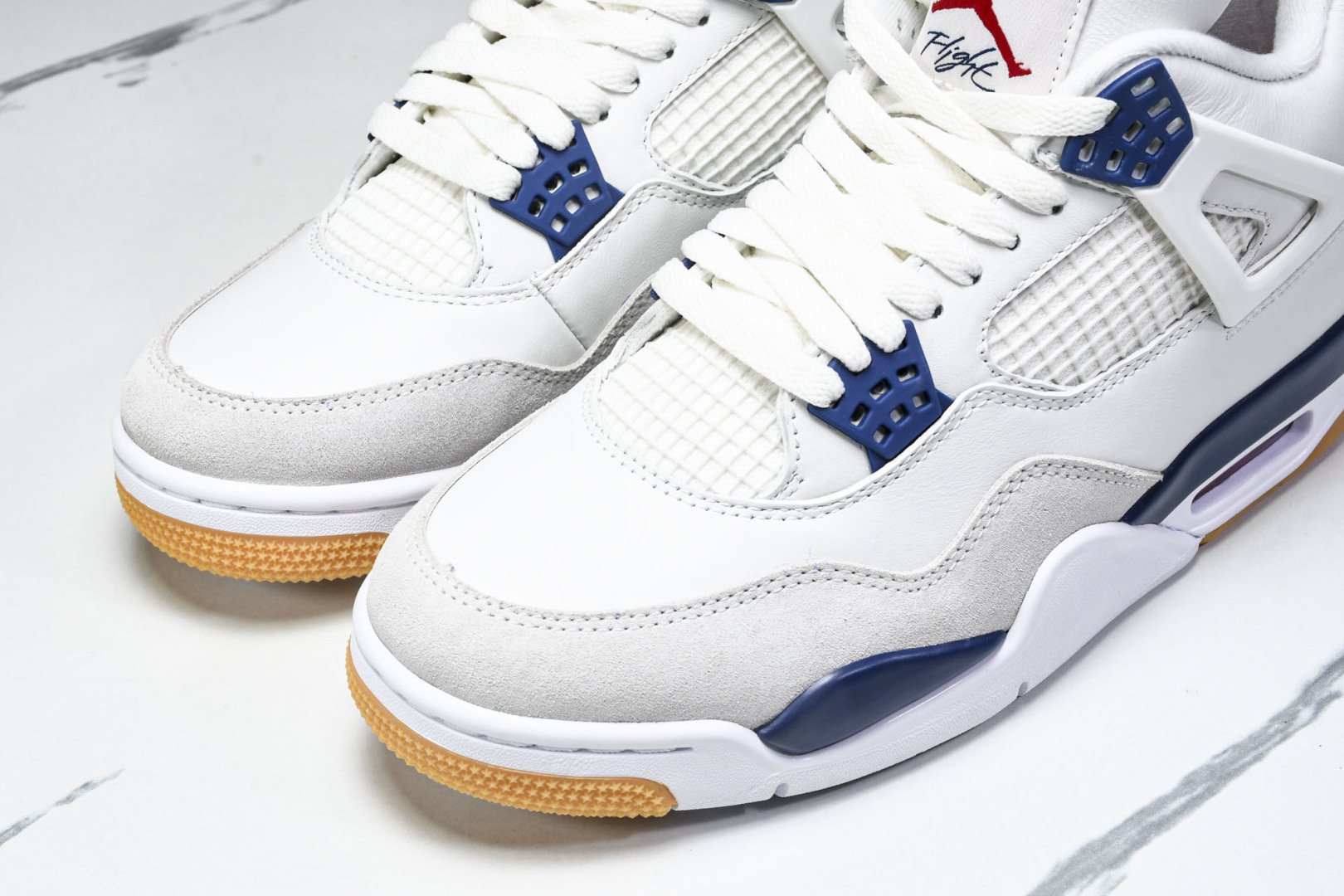 AJ4 尺码36-47.5

纯原版出品-Air Jordan 4 Retro SB Navy 海军蓝 