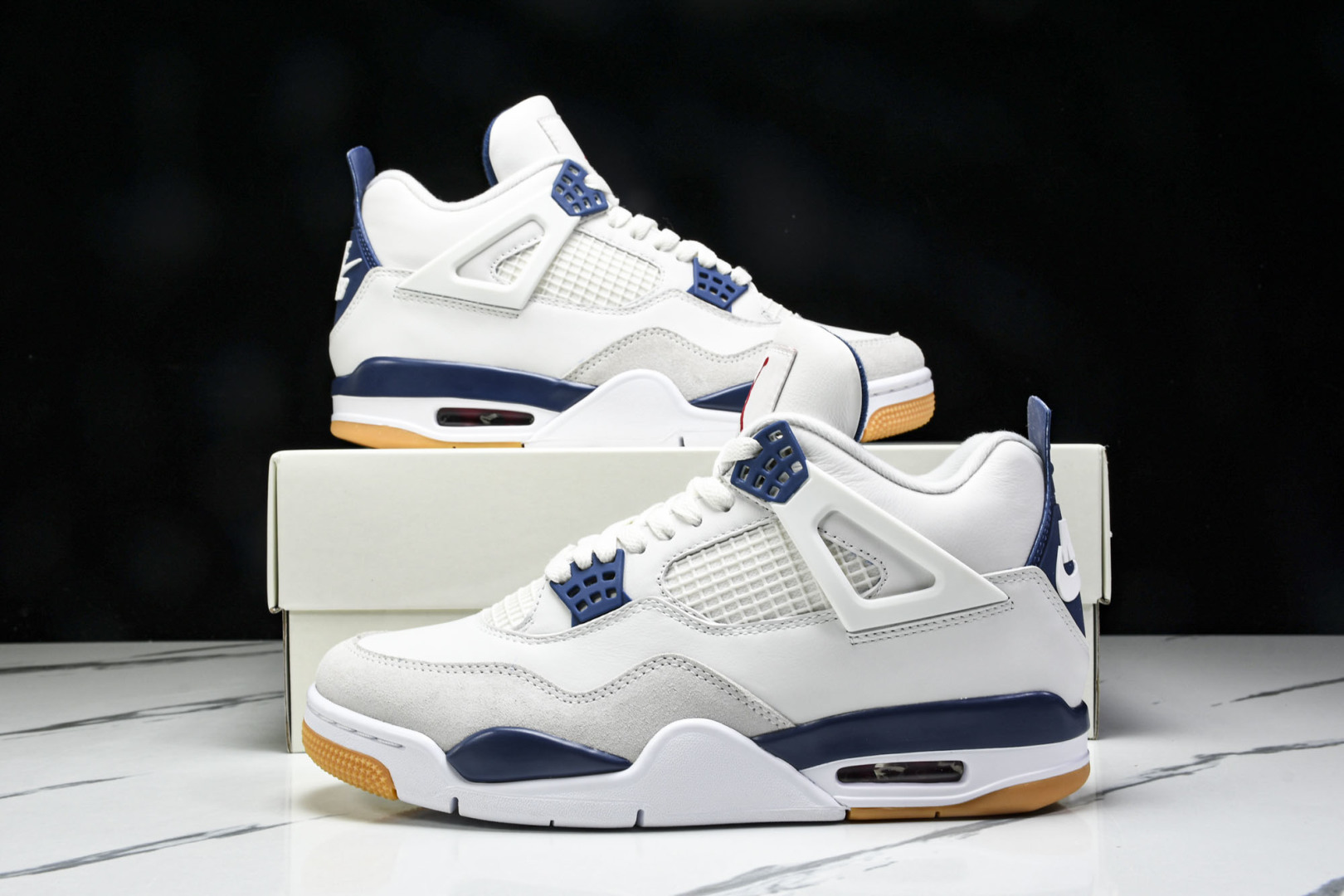 AJ4 尺码36-47.5

纯原版出品-Air Jordan 4 Retro SB Navy 海军蓝 