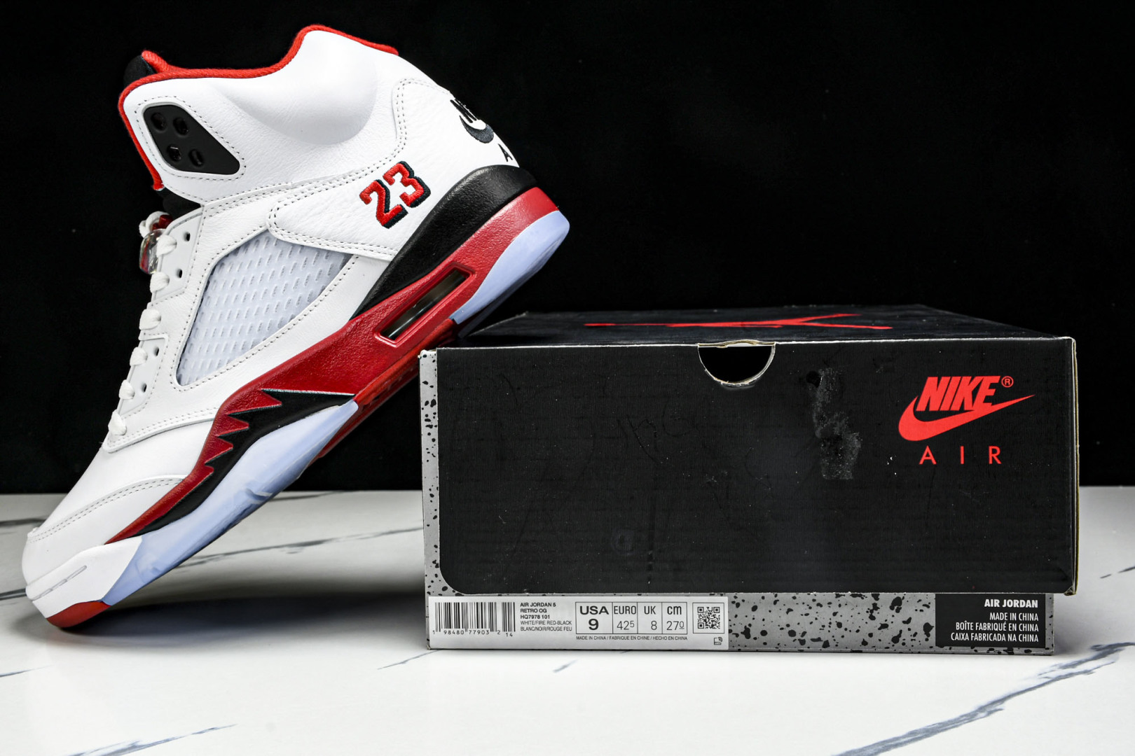 AJ5 尺码40.5-47.5

纯原版出品-Air Jordan 5 Retro Fire Red B