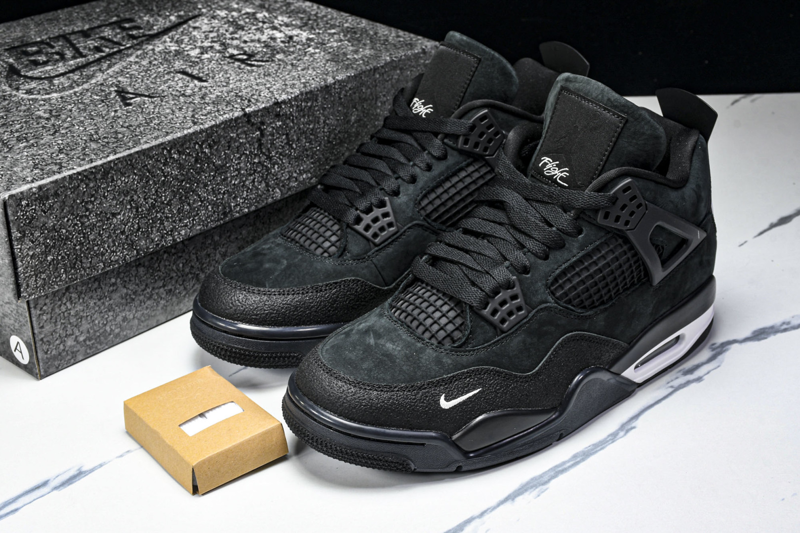 AJ14 尺码40-47.5

纯原版出品-Nigel Sylvester x Air Jordan 4