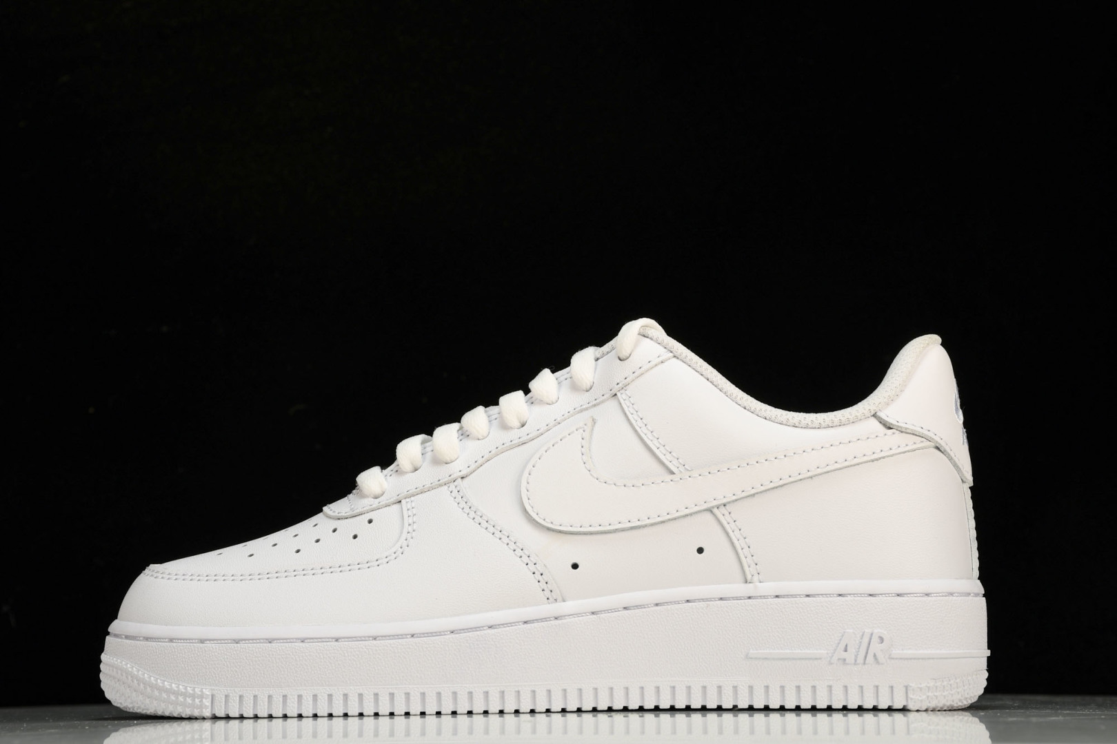 AF1 尺码36-47.5

纯原出品-Air Force 1 Low '07 White 白色 CW2