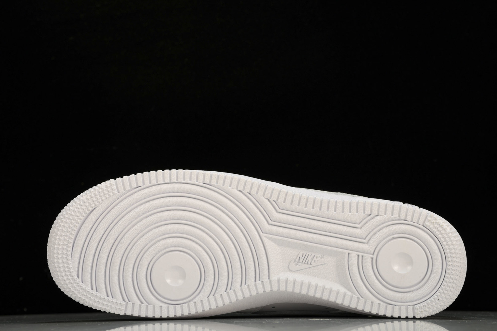 AF1 尺码36-47.5

纯原出品-Air Force 1 Low '07 White 白色 CW2
