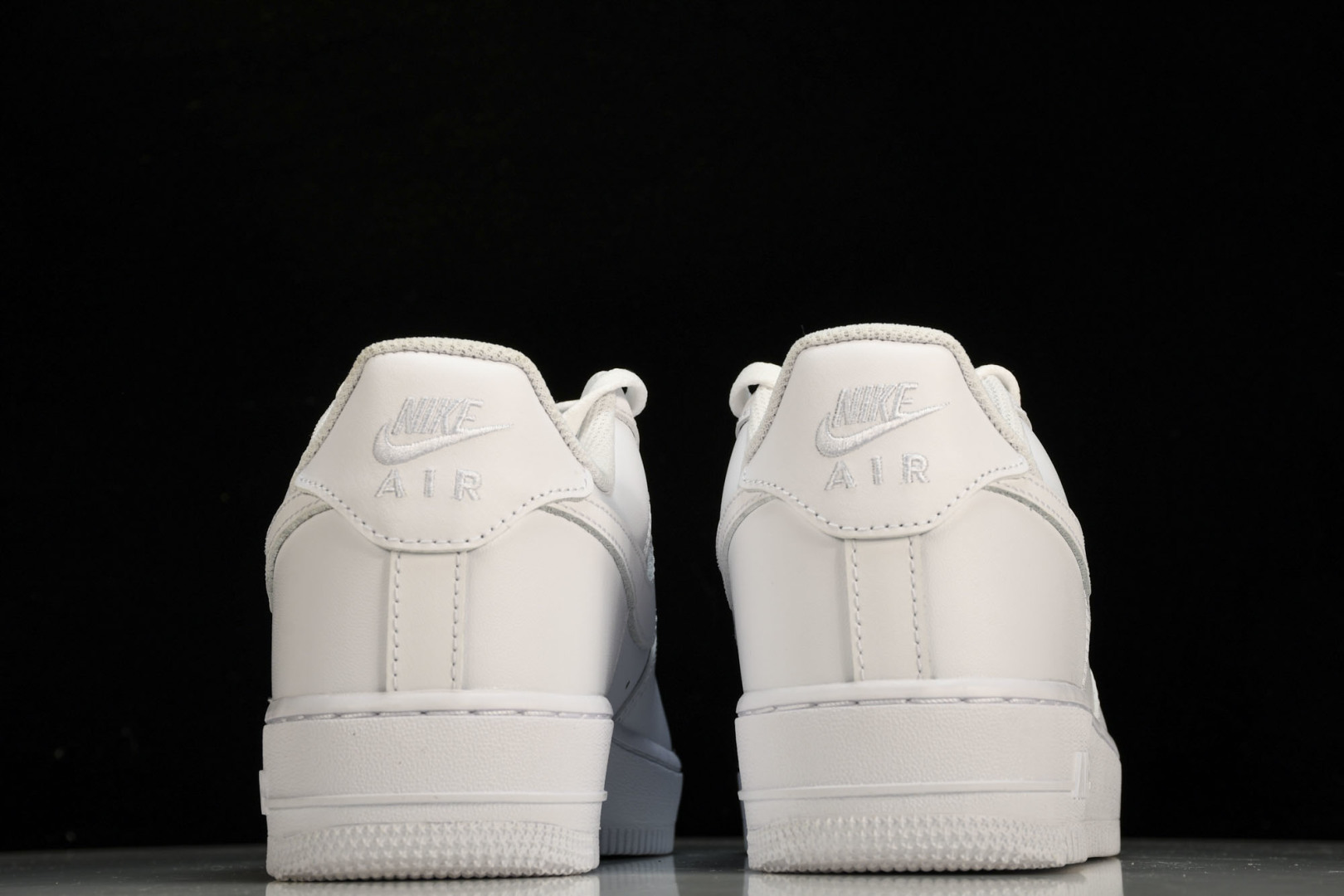 AF1 尺码36-47.5

纯原出品-Air Force 1 Low '07 White 白色 CW2