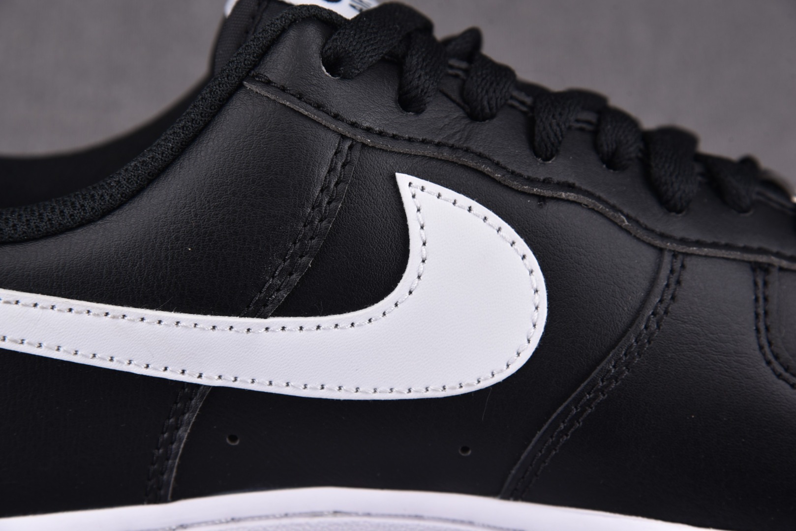AF1 小权志龙 黑色 尺码：39-46

纯原版出品-Air Force 1‘07 小权志龙 黑色 C