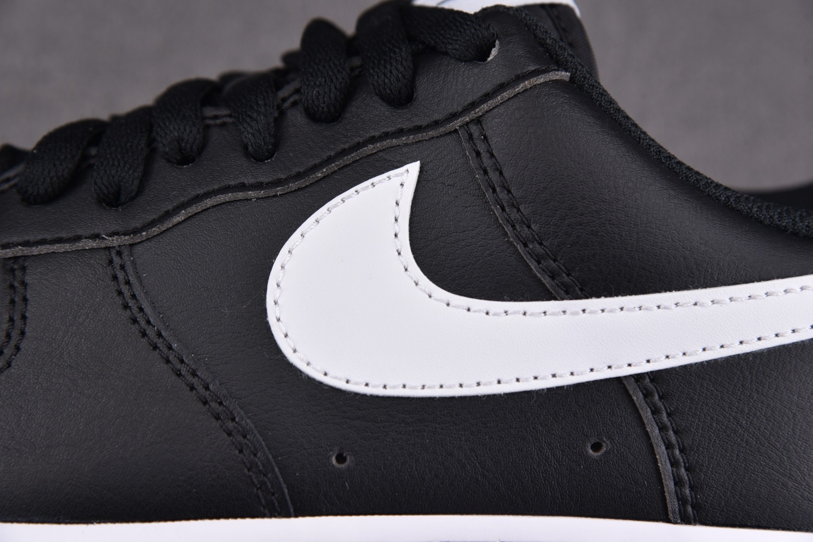 AF1 小权志龙 黑色 尺码：39-46

纯原版出品-Air Force 1‘07 小权志龙 黑色 C